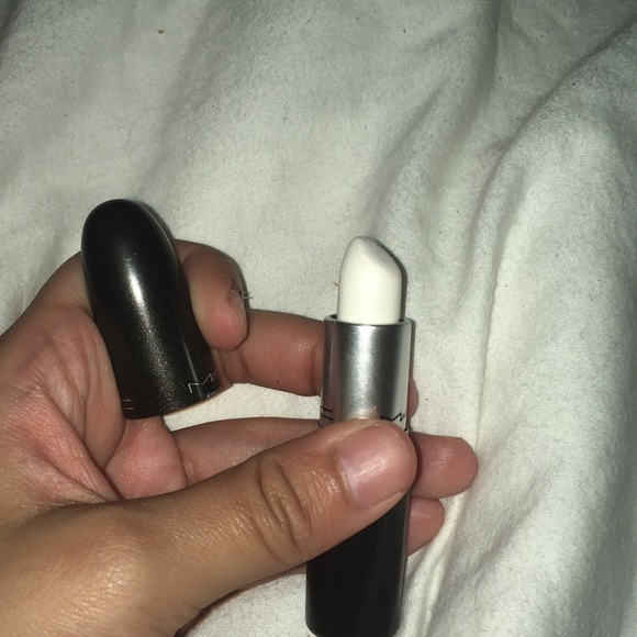 Mac Frosting Lipstick - Picture 2 of 2